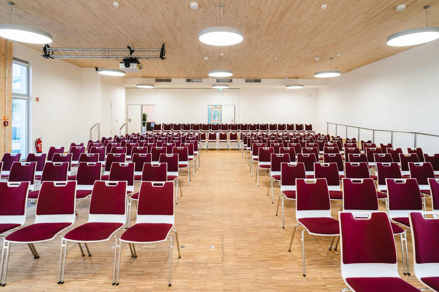 rheform_wihe_post_2021_0004_Veranstaltungsraum_Audimax_20211008_156 Neubau UWH_Johannes Buldmann