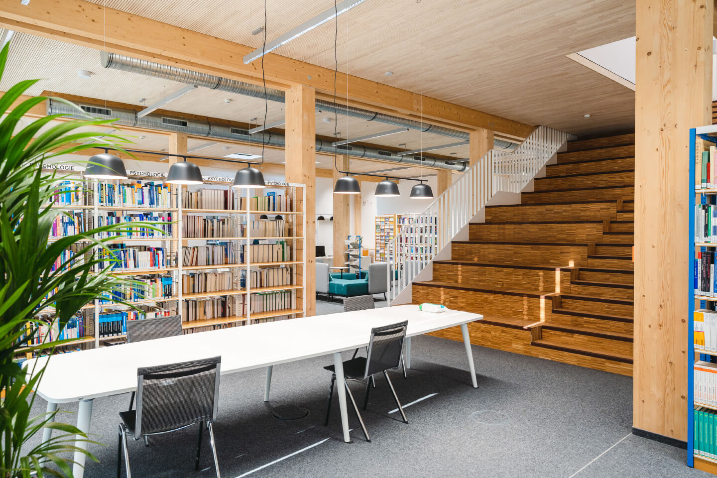 rheform_wihe_post_2021_0007_Bibliothek_20211008_129-Neubau-UWH_Johannes-Buldmann