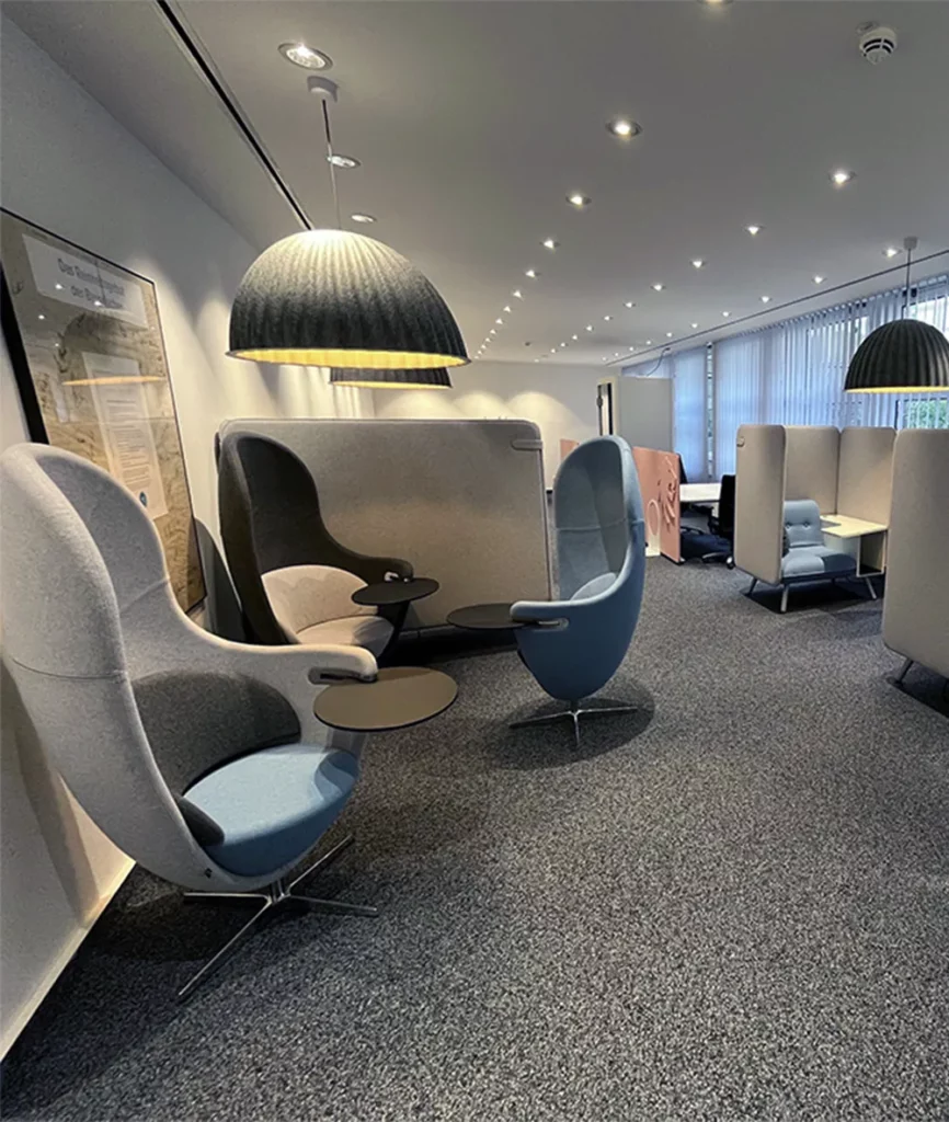 Neues Büro­kon­zept: New Work für eine Versi­che­rung