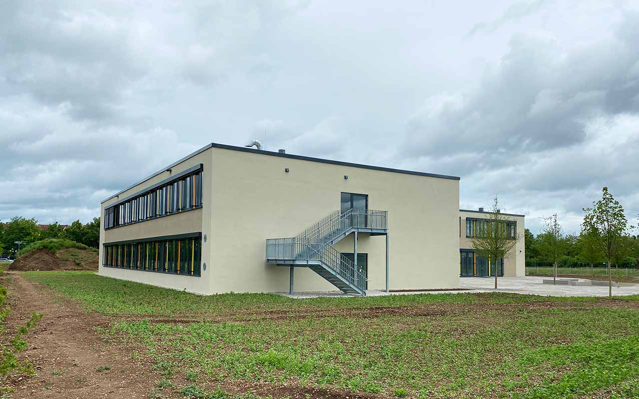 Nachhaltig bauen: Montessori Schule Clara Grunwald in vereinbarten Zeit- und Kostenplänen fertiggestellt