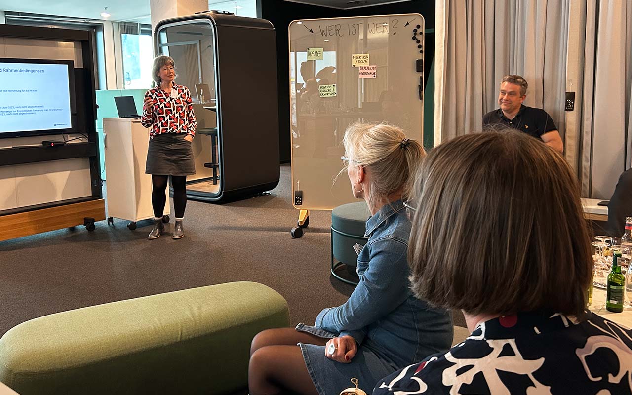 raum-fuer-innovationen-vortrag-anja-franke-schwenk-kanzlerin-fh-kiel-veranstaltung-rheform